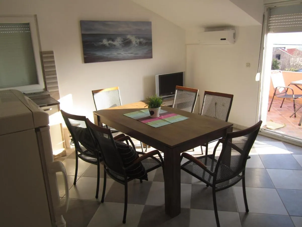 Apartment Maslenica 6573D Jasenice  Croatia